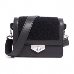 Torebka w kolorze czarnym - (S)20 x (W)16,5 x (G)10,5 cm. Czarne torby na ramię damskie marki Tosca Blu. W wyprzedaży za 399.95 zł.