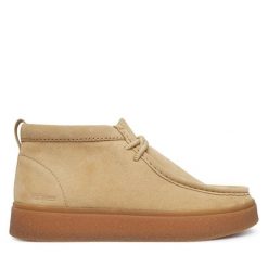 Trzewiki Clarks. Brązowe botki męskie Clarks, bez wzorów, bez zapięcia. Za 519.99 zł.