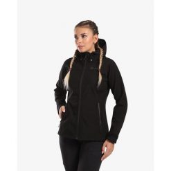 Damska kurtka softshell Kilpi RAVIA-W. Czarne kurtki sportowe damskie Kilpi, xs, bez wzorów, z softshellu, bez kaptura, trekkingowe. Za 318.77 zł.