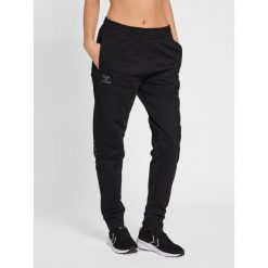 Damskie spodnie dresowe bawełniane Hummel hmlOFFGrid. Czarne spodnie dresowe damskie Hummel, s, bez wzorów, z bawełny, do biegania. Za 152.50 zł.