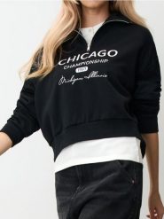 Bluza - czarny. Czarne bluzy damskie Sinsay, l, bez wzorów, bez kaptura. Za 49.99 zł.