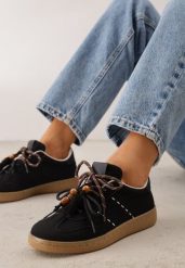 Czarne Sneakersy Typu Klasyczne Tenisówki Retro z Podwójnym Wiązaniem z Frędzlami Kotena. Czarne obuwie sportowe damskie Renee, bez wzorów, z jeansu, casualowe, bez zapięcia. Za 99.99 zł.