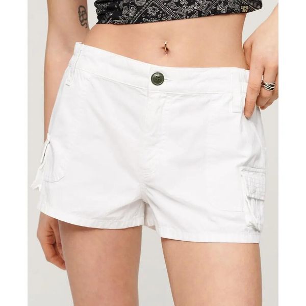 Damskie szorty cargo Superdry Utility. Białe szorty damskie Superdry., na lato, xs, z aplikacjami, z bawełny, klasyczne. Za 245.85 zł.