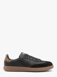 Czarne sneakersy z łączonych skór. Czarne półbuty damskie Ryłko, bez wzorów, z jeansu, eleganckie, bez obcasa, bez zapięcia. Za 429.99 zł.