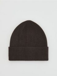 Czapka beanie z wiskozą - ciemnobrązowy. Brązowe czapki i kapelusze męskie Reserved, bez wzorów, z wiskozy. Za 69.99 zł.