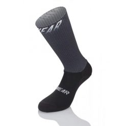 Skarpetki Mb Wear Aero Dry H20. Czarne buty sportowe męskie MB WEAR, bez zapięcia, rowerowe. Za 130.00 zł.