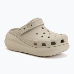 Klapki Crocs Classic Crush Clog. Szare klapki damskie Crocs, bez wzorów, bez obcasa. Za 305.85 zł.