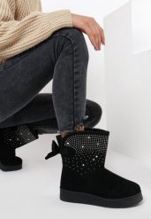 Czarne Śniegowce Stikine. Czarne śniegowce i trapery damskie Born2be, z futra, za kostkę. Za 69.99 zł.