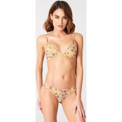 Andrea Hedenstedt x NA-KD Siateczkowe stringi - Multicolor,Yellow. Stringi damskie marki Andrea Hedenstedt x NA-KD. W wyprzedaży za 24.38 zł.