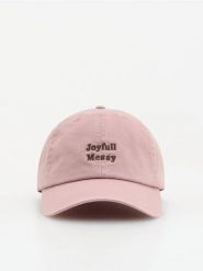 Czapka z daszkiem - brudny róż. Czerwone czapki i kapelusze damskie Reserved, bez wzorów. Za 59.99 zł.