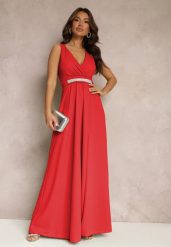 Czerwona Rozkloszowana Sukienka z Wycięciem i Paskiem w Cyrkonie Elineta. Czerwone sukienki damskie Renee, l, bez wzorów, z materiału, eleganckie, bez kołnierzyka, bez ramiączek, maxi, rozkloszowane. Za 89.99 zł.
