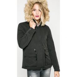 Only - Parka. Czarne parki damskie Only, z materiału. W wyprzedaży za 129.90 zł.