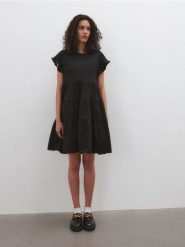 Bawełniana sukienka - czarny. Czarne sukienki damskie Reserved, l, bez wzorów, z bawełny, bez kołnierzyka, bez ramiączek. W wyprzedaży za 39.99 zł.