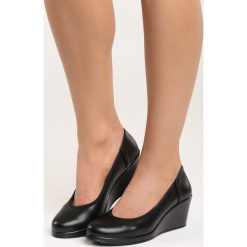Czarne Czółenka Vantage. Czółenka damskie marki bonprix. Za 79.99 zł.