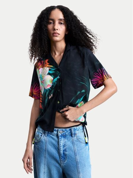 Desigual Koszula Daikiri 26SWCW36 Czarny Regular Fit. Czarne bluzki damskie Desigual, s, bez wzorów, z wiskozy, bez kołnierzyka, bez ramiączek. Za 341.99 zł.