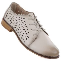 Skórzane półbuty damskie ażurowe beżowe Cambell 19386. Brązowe półbuty damskie Cambell, w ażurowe wzory, ze skóry, bez obcasa, bez zapięcia. Za 199.99 zł.