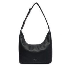 Torebka Calvin Klein. Czarne torebki do ręki damskie Calvin Klein, bez wzorów, klasyczne, bez dodatków. Za 569.99 zł.