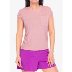 Koszulka szybkoschnąca damska Columbia Boundless Trek Short Sleeve Tee. Czerwone koszulki sportowe damskie Columbia, bez wzorów, bez kołnierzyka, bez ramiączek. Za 108.99 zł.