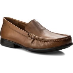Mokasyny CLARKS - Claude Plain 261243167 Tan Leather. Mokasyny męskie marki Clarks. W wyprzedaży za 189.00 zł.
