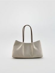 Torebka shopper - brązowy. Brązowe torebki shopper damskie Reserved, bez wzorów, z bawełny, bez dodatków. Za 159.99 zł.