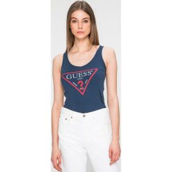 Guess Jeans - Top. Szare topy damskie Guess Jeans, z aplikacjami, z bawełny, bez rękawów. W wyprzedaży za 99.90 zł.