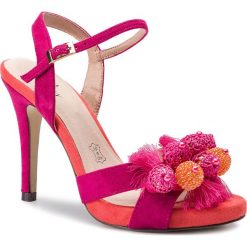 Sandały MENBUR - 20385 Fuchsia 0033. Czerwone klapki damskie Menbur, bez wzorów, z materiału, bez obcasa, na obcasie, bez zapięcia. W wyprzedaży za 259.00 zł.