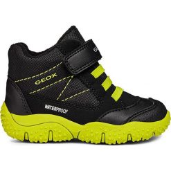 Zimowe botki "Baltic" w kolorze czarno-żółtym. Buty zimowe chłopięce marki Geox. W wyprzedaży za 165.95 zł.