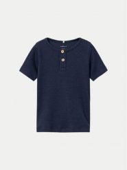 NAME IT T-Shirt 13203743 Granatowy Regular Fit. Niebieskie t-shirty dla chłopców Name it, bez wzorów, z bawełny, bez ramiączek. Za 49.99 zł.