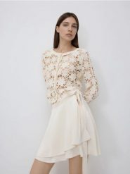 Spódnica mini z wiązaniem - złamana biel. Spódnice damskie Reserved, l, bez wzorów, z wiskozy, mini, proste. Za 99.99 zł.