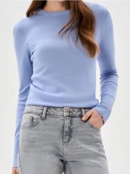 Sweter z ozdobnymi guzikami na mankietach - niebieski. Niebieskie swetry damskie Sinsay, l, bez wzorów, bez kołnierzyka, bez ramiączek, bez kaptura. Za 35.99 zł.
