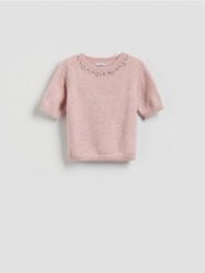 Sweter z ozdobną aplikacją - pastelowy róż. Czerwone swetry damskie Reserved, l, z aplikacjami, z dzianiny, bez kołnierzyka, bez ramiączek, bez kaptura. Za 139.99 zł.