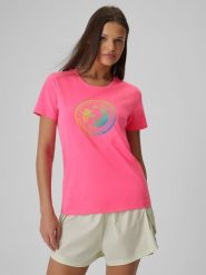 4F T-shirt regular z nadrukiem damski - różowy L. Czerwone koszulki sportowe damskie 4f, l, bez wzorów, z bawełny, klasyczne, bez kołnierzyka. Za 59.99 zł.