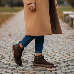 Trzewiki damskie Barefoot Armodo, welurowe na płaskiej podeszwie i ocieplane, czekolada, 30072-W. Brązowe kozaki damskie Armodo, z weluru, bez obcasa, na płaskiej podeszwie. Za 314.99 zł.