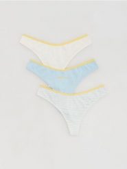 Majtki stringi 3 pack - jasnoniebieski. Niebieskie stringi damskie Reserved, l, bez wzorów, z bawełny. Za 39.99 zł.