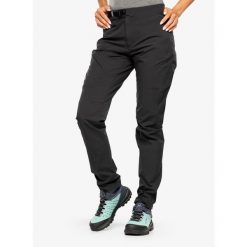 Spodnie turystyczne damskie Mountain Equipment Comici Pant Regular. Czarne spodnie sportowe damskie MOUNTAIN EQUIPMENT, bez wzorów, trekkingowe. Za 445.99 zł.