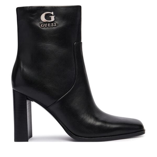 Botki Guess. Czarne botki damskie Guess, bez obcasa, na słupku, bez zapięcia. Za 764.99 zł.