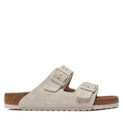 Klapki Birkenstock. Brązowe klapki damskie Birkenstock, bez wzorów, bez obcasa. Za 429.99 zł.
