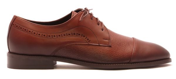 Brązowe eleganckie buty męskie Modini T236. Brązowe eleganckie półbuty Modini Moda Męska, z materiału, biznesowe, bez zapięcia. W wyprzedaży za 332.10 zł.