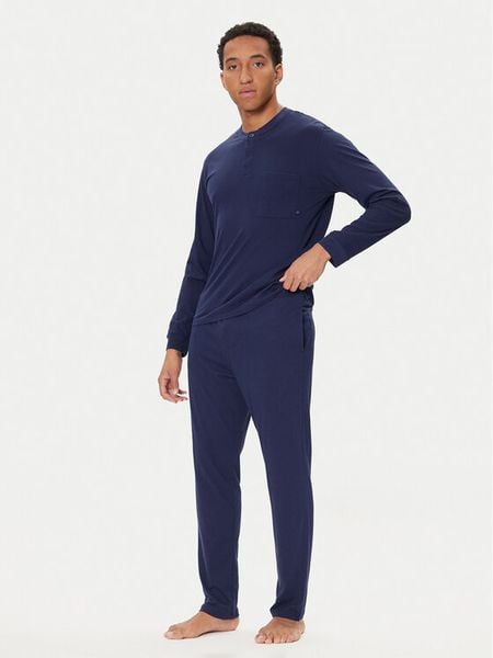 United Colors Of Benetton Piżama 3VD04P02W Granatowy Regular Fit. Niebieskie piżamy męskie United Colors Of Benetton, l, bez wzorów, z bawełny, bez ramiączek. Za 239.99 zł.