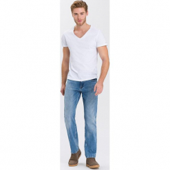 Dżinsy "Antonio" - Relax Fit - w kolorze błękitnym. Niebieskie jeansy męskie Cross Jeans. W wyprzedaży za 136.95 zł.