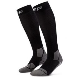 Wysokie skarpety hikingowe kompresyjne dla mężczyzn z lekką amortyzacją CEP. Czarne skarpety męskie CEP, bez wzorów, z elastanu. Za 209.00 zł.