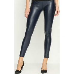 Granatowe Legginsy Formfitting. Niebieskie legginsy damskie Born2be. Za 49.99 zł.