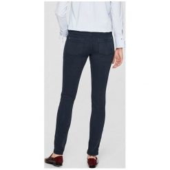 S.Oliver Jeansy Damskie 38/32 Ciemnoniebieski. Jeansy damskie marki S.Oliver. W wyprzedaży za 168.00 zł.