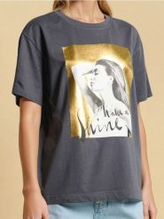 Bawełniana koszulka z metalicznym nadrukiem - szary. Szare t-shirty damskie Sinsay, l, bez wzorów, z bawełny, bez kołnierzyka. W wyprzedaży za 17.99 zł.