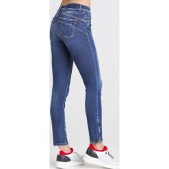JEANSY NABUCCO SLIM FIT Sportmax Code. Niebieskie jeansy damskie Sportmax Code. Za 539.00 zł.