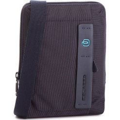 Saszetka PIQUADRO - CA3084P16 Blu. Niebieskie saszetki męskie Piquadro, z materiału, młodzieżowe. Za 399.00 zł.