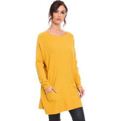 Sweter "Marlone" w kolorze musztardowym. Żółte swetry damskie Cosy Winter, ze splotem, z okrągłym kołnierzem. W wyprzedaży za 181.95 zł.