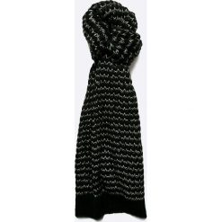 Only - Szalik Astrid. Czarne szaliki i chusty damskie Only, z dzianiny. W wyprzedaży za 39.90 zł.