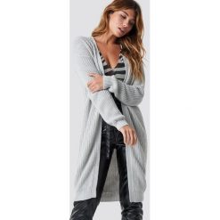 NA-KD Sweter z obniżonymi ramionami - Grey. Swetry damskie marki NA-KD. Za 202.95 zł.