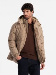 Żakardowa wzorzysta kurtka męska typu puffer– brązowa V2. Brązowe kurtki męskie Ombre Clothing, na zimę, m, z aplikacjami, z materiału, eleganckie, bez kaptura. W wyprzedaży za 289.99 zł.